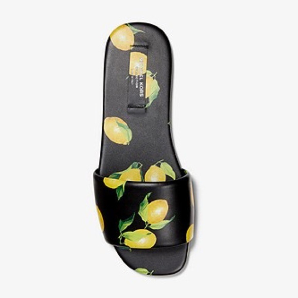 MICHAEL KORS COLLECTION
Delphine Lemon-Print Leather
Slide Sandal